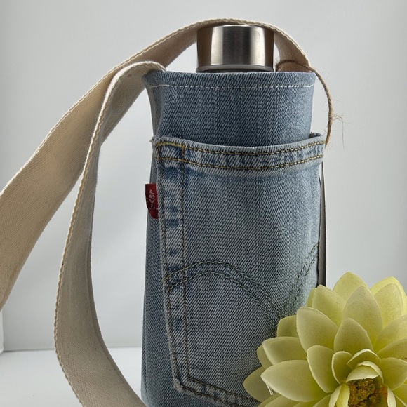 Repurposed Levi’s Jeans Crossbody Bag - Picture 3 of 5